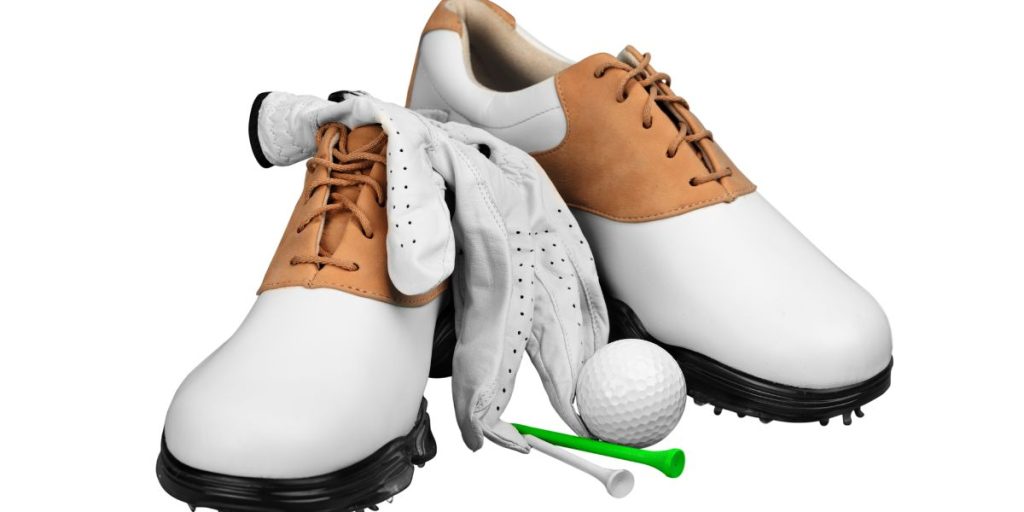 Do spikeless golf shoes give good grip?